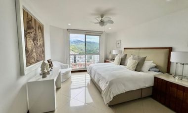 APARTAMENTO CON VISTA A LA CIUDAD Y AMPLIOS ESPACIOS