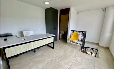 SE VENDE OFICINA SECTOR FUNDADORES