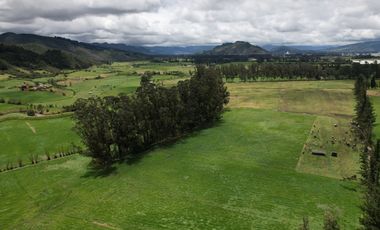 FINCA SE VENDE SOPO CUNDINAMARCA