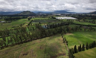 FINCA SE VENDE SOPO CUNDINAMARCA