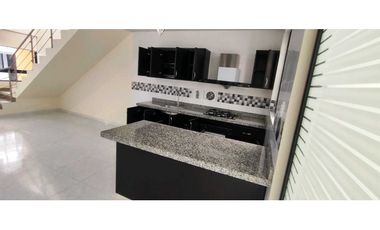 Hermosa casa urbana de 185 M2 en 530 mill negociables en #lamesacund