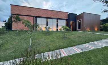 Casa campestre con una vista panorámica espectacular