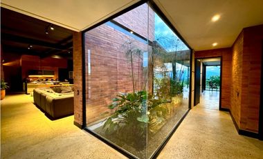 Casa campestre con una vista panorámica espectacular