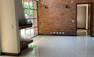 Casa en renta Sabaneta, sector parte baja.