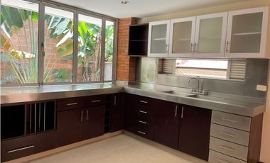 Casa en renta Sabaneta, sector parte baja.