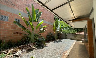 Casa en renta Sabaneta, sector parte baja.