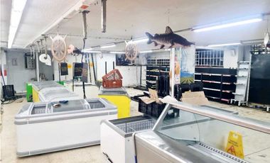 Vendemos amplio Local esquinero en Los Andes norte de Cali