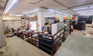 Vendemos amplio Local esquinero en Los Andes norte de Cali