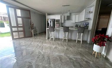 En venta hermosa casa amplia en conjunto residencial
