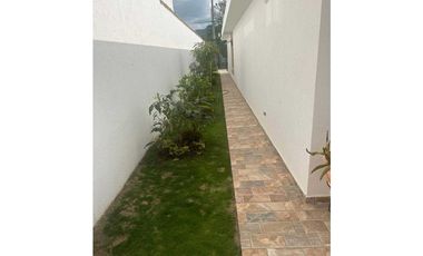 En venta hermosa casa amplia en conjunto residencial