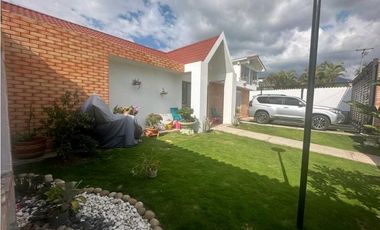 En venta hermosa casa amplia en conjunto residencial