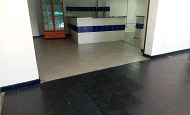 Local comercial la 35