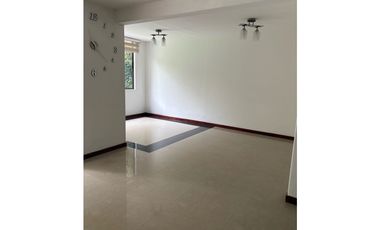 Casa en Arriendo en Envigado sector Loma del Chocho