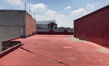 Edificio en Venta en el Centro Histórico – Zona de Alta Actividad Comercial
