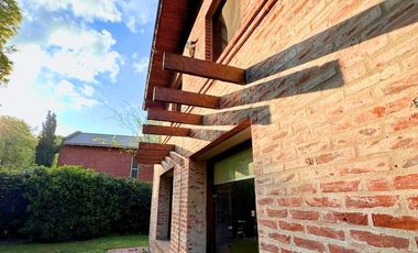 Alquiler - Casa 3 ambientes - Zona El Grosellar