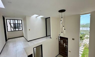 CASA EN VENTA PRIVADA 4 RECÁMRAS, TEMOZON NORTE; MÉRIDA