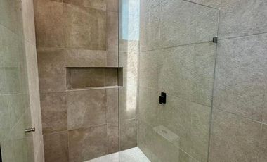 CASA EN VENTA PRIVADA 4 RECÁMRAS, TEMOZON NORTE; MÉRIDA