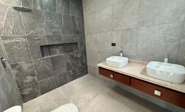 CASA EN VENTA EQUIPADA EN TEMOZON NORTE, YUCATÁN