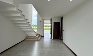 CASA EN VENTA EQUIPADA EN TEMOZON NORTE, YUCATÁN