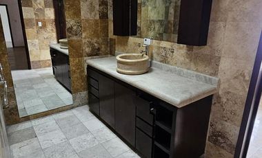 CASA EN RENTA EN LOMAS DE ANGELOPOLIS