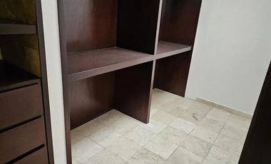 CASA EN RENTA EN LOMAS DE ANGELOPOLIS