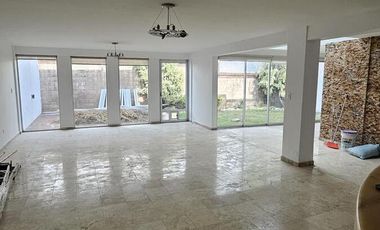 CASA EN RENTA EN LOMAS DE ANGELOPOLIS