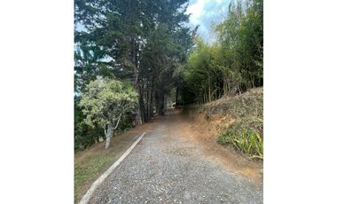 VENTA DE FINCA INDEPENDIENTE EN EL RETIRO VEREDA NAZARETH 