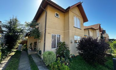 Casa exterior de Condominio sector Torreones Concepción