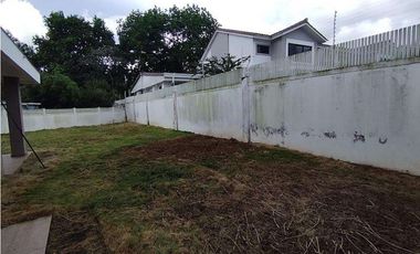 Venta de casa en Brisas del Golf Norte (PH Mont Blanc) GTA