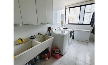 Se vende apto en.edf Mirage