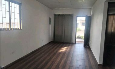 ALQUILO.CASA 2HAB ALTO.BOQUETE