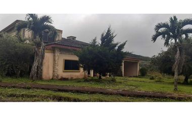 VENDO  CASA DE 1000M2 EN ALTO BOQUETE