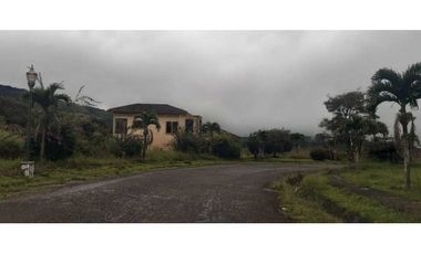 VENDO  CASA DE 1000M2 EN ALTO BOQUETE