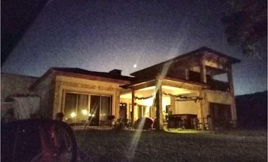 VENDO  CASA DE 1000M2 EN ALTO BOQUETE