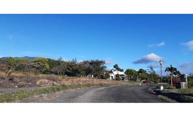 VENDO  CASA DE 1000M2 EN ALTO BOQUETE