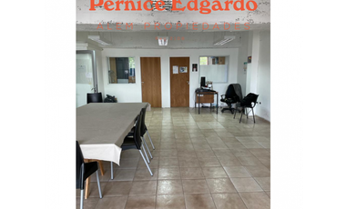 Venta edificio de oficinas más local. Zona Macrocentro.