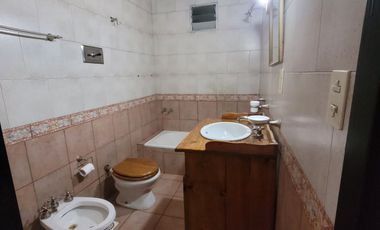 Alquiler Lanús Casa 5 ambientes Jardín Qcho Parri