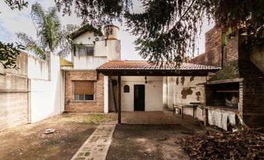 Alquiler Lanús Casa 5 ambientes Jardín Qcho Parri