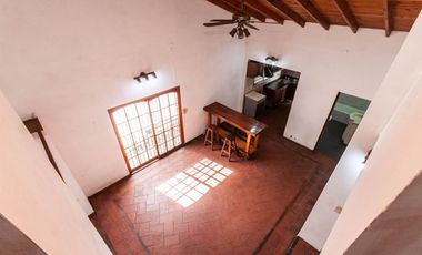 Alquiler Lanús Casa 5 ambientes Jardín Qcho Parri