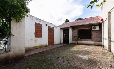 Alquiler Lanús Casa 5 ambientes Jardín Qcho Parri