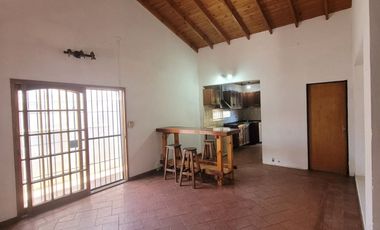 Alquiler Lanús Casa 5 ambientes Jardín Qcho Parri