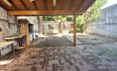 Alquiler Lanús Casa 5 ambientes Jardín Qcho Parri