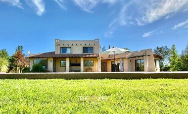 Casa en Venta en Av. Lonquén Norte - Cam. Tanguito