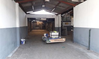 Industrial en Arriendo en Parque Industrial la Reina, ELECTRICIDAD TRIFASICA en 700 mt2 de terreno.