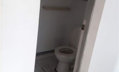 Industrial en Arriendo en Parque Industrial la Reina, ELECTRICIDAD TRIFASICA en 700 mt2 de terreno.