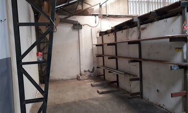 Bodega en Arriendo en Parque Industrial la Reina, ELECTRICIDAD TRIFASICA en 700 mt2 de terreno.