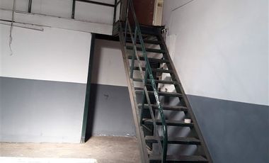 Bodega en Arriendo en Parque Industrial la Reina, ELECTRICIDAD TRIFASICA en 700 mt2 de terreno.