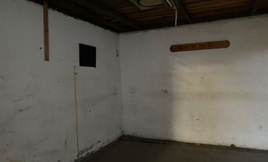 Bodega en Arriendo en Parque Industrial la Reina, ELECTRICIDAD TRIFASICA en 700 mt2 de terreno.