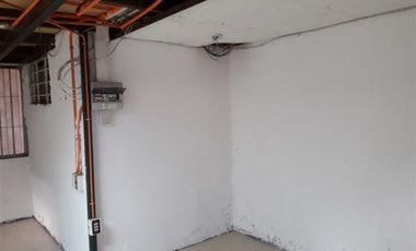 Bodega en Arriendo en Parque Industrial la Reina, ELECTRICIDAD TRIFASICA en 700 mt2 de terreno.