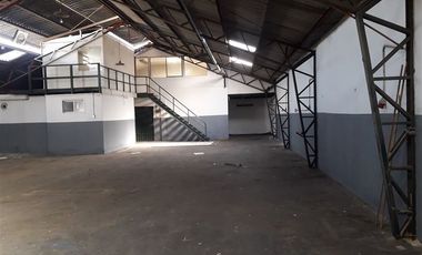 Bodega en Arriendo en Parque Industrial la Reina, ELECTRICIDAD TRIFASICA en 700 mt2 de terreno.
